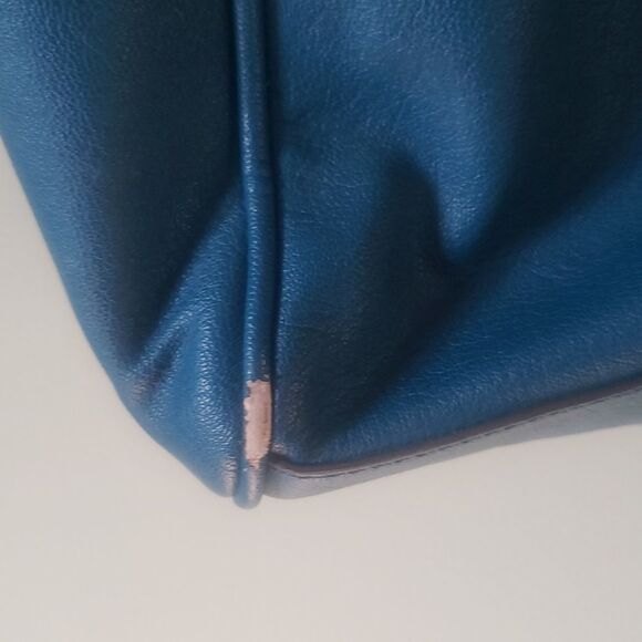 Liz Claiborne Blue Leather Crossbody Purse Classic Everyday Bag - Picture 7 of 9